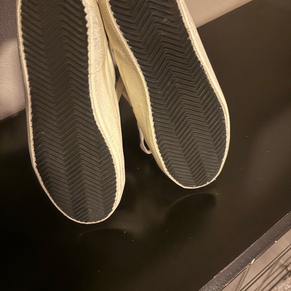 Golden Goose Women's Cream Sneakers - Picture 6 of 7